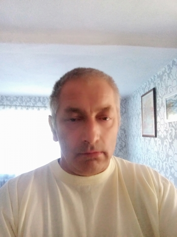 Poszukuje
