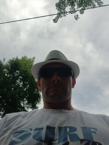 Jestem 38letnin przystojnym chłopakiem z torunia.