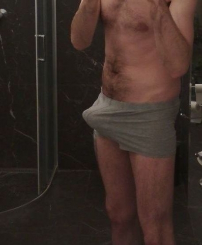 Master szuka bardzo uległej suczki