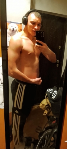 Spotkania bez zobowiązań/ młoda