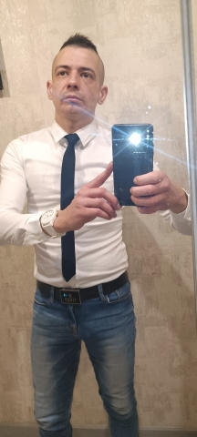 Tym razem moze pani zabierze mnie....mlodego przysto.... kochajacego!