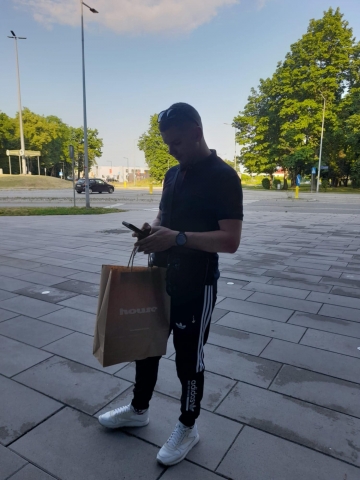 Para przyjaciół  ani pary lub pani  max 38lat i miłego spędzania czasu