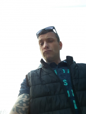 Bez zobowiązań szukam dobrej zabawy i przyjemności