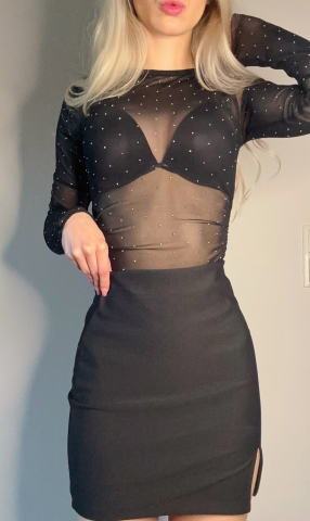 Młoda domina szuka swego niewolnika