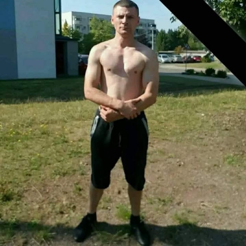 Młody przystojniak