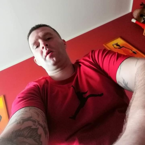 Szukam starszych pewnych siebie kobiet które potrzebują faceta do sex