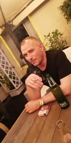 Stała / luźna i dyskretna relacja