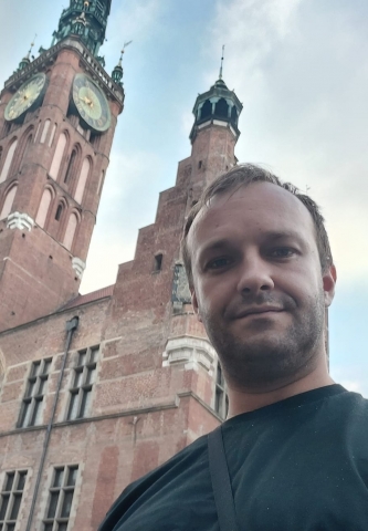 Zaproszę pannę na miły wieczór przy lampce wina