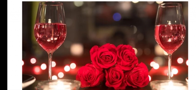 Miłe spotkanie wieczorem kawa kolacja