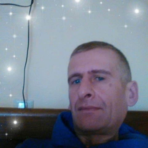 Cenię spokojne chwile i małe rzeczy, które dobrze się pamięta. lubię s