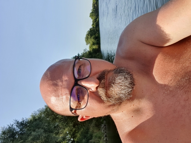 Szukam dyskretnej pani by nie było nam nudno.