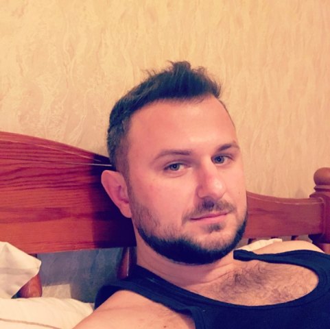 Miły sympatyczny facet pozna panią