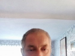 Poszukuje