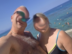 Para szuka realnej pani bi do stworzenia miłej relacji