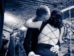 Klimatyczna para 29+48 zaprosi do swojego świata kobietę