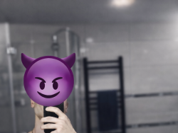 Młody atrakcyjny dla znudzonej żony