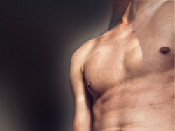 Młody pan szuka pani