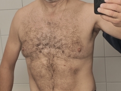 Wolny ,starszy szuka dyskretnej znajomości na dłuzej.