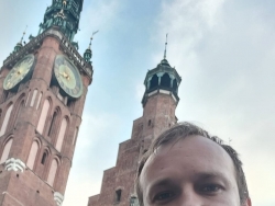 Zaproszę pannę na miły wieczór przy lampce wina