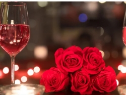 Miłe spotkanie wieczorem kawa kolacja