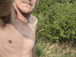 Chce być z tobą nago