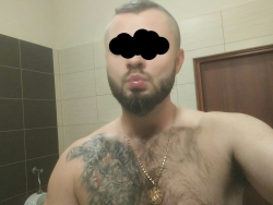 38l przystojny stała relacja.